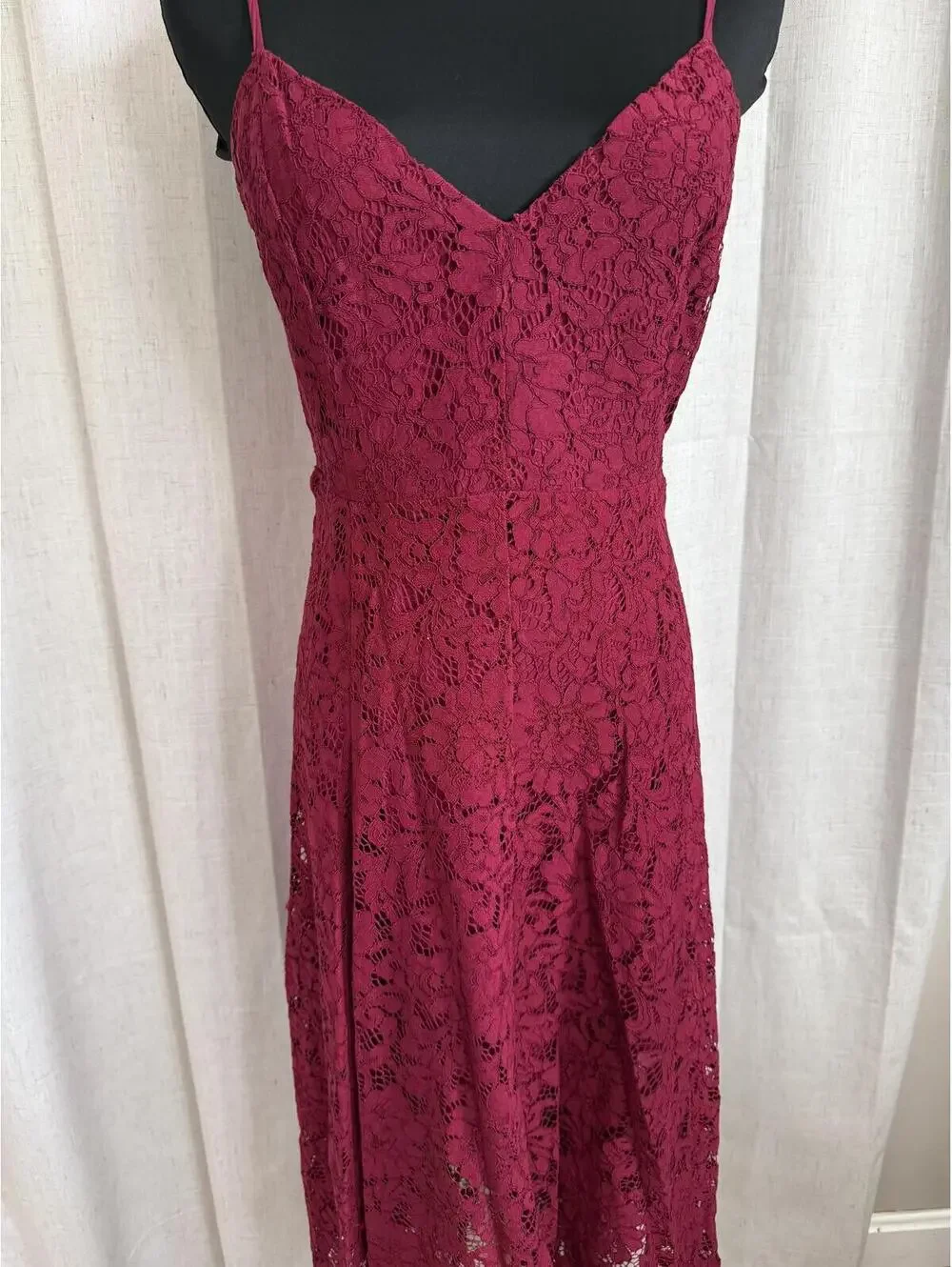 Lulus Burgundy Lace Midi Dress with Spaghetti Straps - Size M - Picture 2 of 5